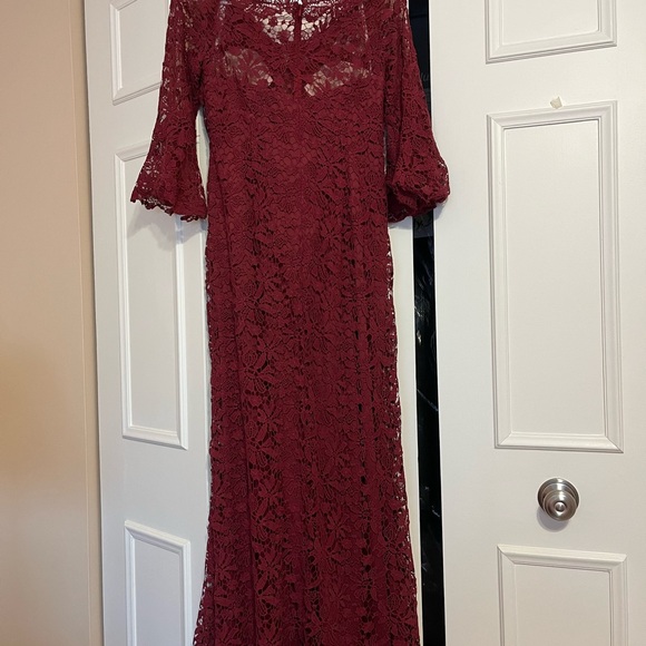 Lace Burgundy Maxi Gown with Sweetheart Neckline and 3/4 Bell Sleeves - Picture 2 of 8